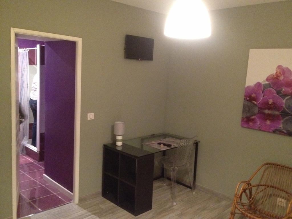 نيورْ Appartements D'Hotes Santa Giulia الغرفة الصورة