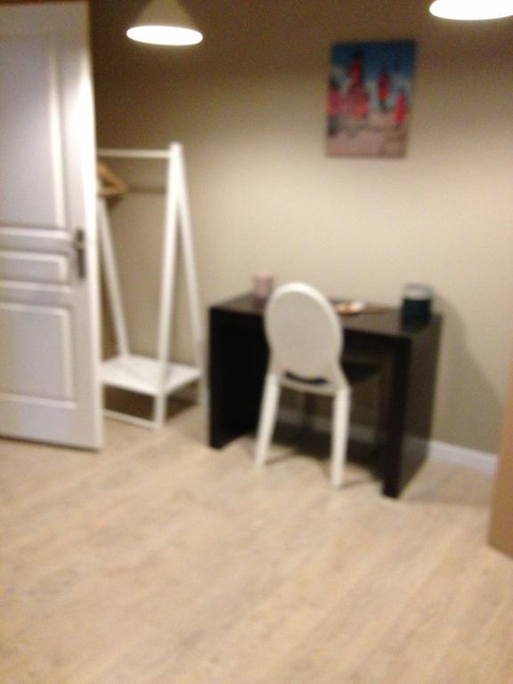 نيورْ Appartements D'Hotes Santa Giulia الغرفة الصورة